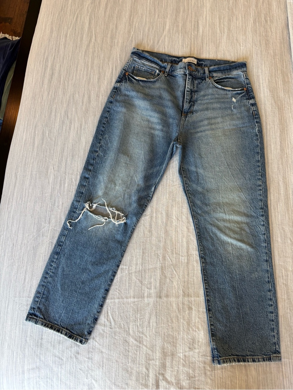 NWOT LOFT High Waist Straight Crop Distressed Jeans Size 29 / 8 Medium Wash